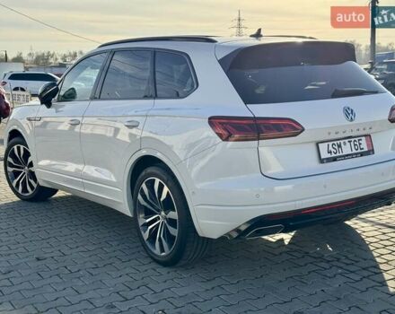 Белый Фольксваген Туарег, объемом двигателя 2.97 л и пробегом 103 тыс. км за 59500 $, фото 10 на Automoto.ua