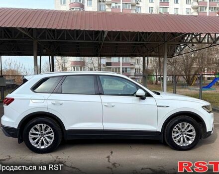 Білий Фольксваген Туарег, об'ємом двигуна 30 л та пробігом 72 тис. км за 45000 $, фото 8 на Automoto.ua
