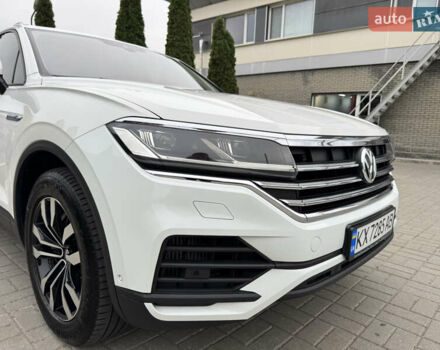 Білий Фольксваген Туарег, об'ємом двигуна 3 л та пробігом 107 тис. км за 42500 $, фото 9 на Automoto.ua
