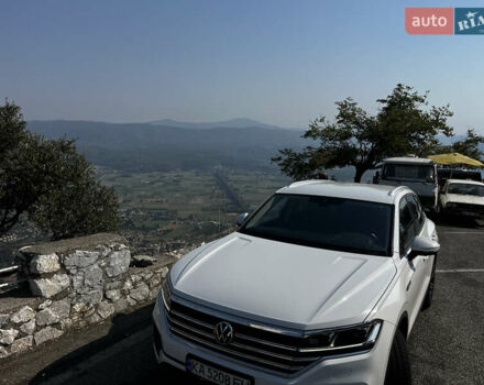 Білий Фольксваген Туарег, об'ємом двигуна 3 л та пробігом 122 тис. км за 42000 $, фото 6 на Automoto.ua