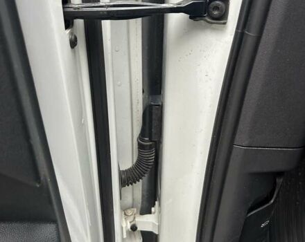 Білий Фольксваген Туарег, об'ємом двигуна 3 л та пробігом 95 тис. км за 53500 $, фото 88 на Automoto.ua