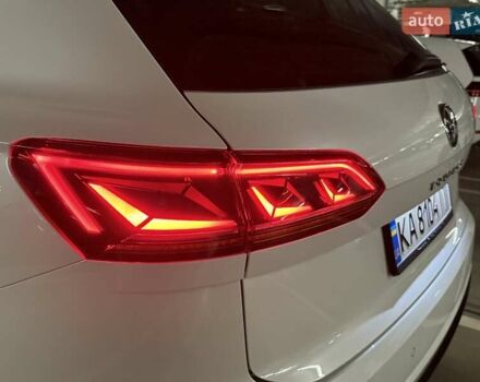 Білий Фольксваген Туарег, об'ємом двигуна 3 л та пробігом 170 тис. км за 42950 $, фото 111 на Automoto.ua