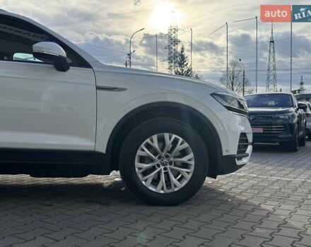 Фольксваген Туарег 2020 у Чернівцях на Automoto.ua Білий Фольксваген Туарег, об'ємом двигуна 3 л та пробігом 190 тис. км за 37800 $, фото 8 на Automoto.ua