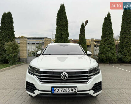 Білий Фольксваген Туарег, об'ємом двигуна 3 л та пробігом 107 тис. км за 42500 $, фото 1 на Automoto.ua