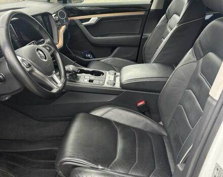 Білий Фольксваген Туарег, об'ємом двигуна 3 л та пробігом 95 тис. км за 53500 $, фото 9 на Automoto.ua