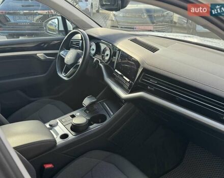 Фольксваген Туарег 2020 у Чернівцях на Automoto.ua Білий Фольксваген Туарег, об'ємом двигуна 3 л та пробігом 190 тис. км за 37800 $, фото 9 на Automoto.ua
