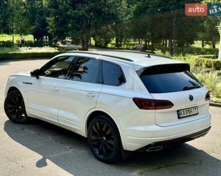 Білий Фольксваген Туарег, об'ємом двигуна 3 л та пробігом 170 тис. км за 42950 $, фото 17 на Automoto.ua
