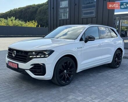 Белый Фольксваген Туарег, объемом двигателя 2.97 л и пробегом 148 тыс. км за 54500 $, фото 1 на Automoto.ua