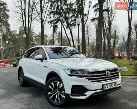 Белый Фольксваген Туарег, объемом двигателя 3 л и пробегом 109 тыс. км за 39700 $, фото 35 на Automoto.ua