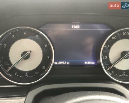 Белый Фольксваген Туарег, объемом двигателя 3 л и пробегом 44 тыс. км за 47000 $, фото 14 на Automoto.ua