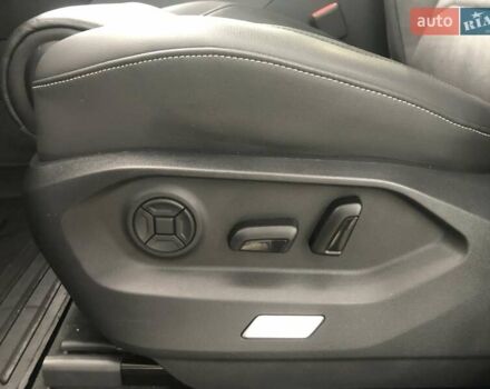 Белый Фольксваген Туарег, объемом двигателя 3 л и пробегом 44 тыс. км за 47000 $, фото 10 на Automoto.ua