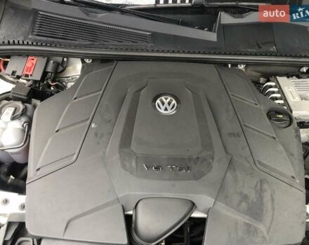 Белый Фольксваген Туарег, объемом двигателя 3 л и пробегом 44 тыс. км за 47000 $, фото 40 на Automoto.ua
