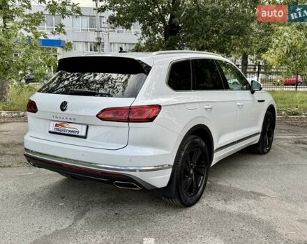 Белый Фольксваген Туарег, объемом двигателя 2.99 л и пробегом 40 тыс. км за 64990 $, фото 11 на Automoto.ua