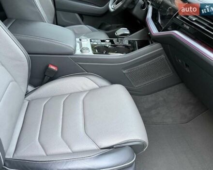 Белый Фольксваген Туарег, объемом двигателя 2.97 л и пробегом 90 тыс. км за 59989 $, фото 36 на Automoto.ua