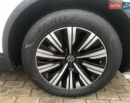 Белый Фольксваген Туарег, объемом двигателя 3 л и пробегом 44 тыс. км за 47000 $, фото 42 на Automoto.ua