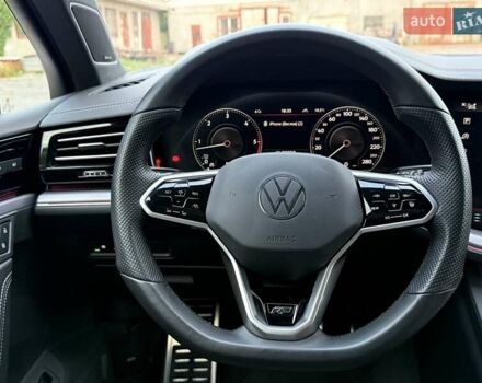 Белый Фольксваген Туарег, объемом двигателя 2.97 л и пробегом 90 тыс. км за 59989 $, фото 43 на Automoto.ua