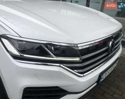 Белый Фольксваген Туарег, объемом двигателя 3 л и пробегом 44 тыс. км за 47000 $, фото 43 на Automoto.ua