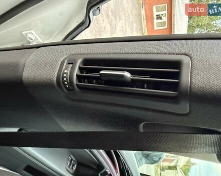 Белый Фольксваген Туарег, объемом двигателя 2.97 л и пробегом 90 тыс. км за 59989 $, фото 53 на Automoto.ua