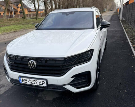 Белый Фольксваген Туарег, объемом двигателя 2.97 л и пробегом 208 тыс. км за 49900 $, фото 1 на Automoto.ua