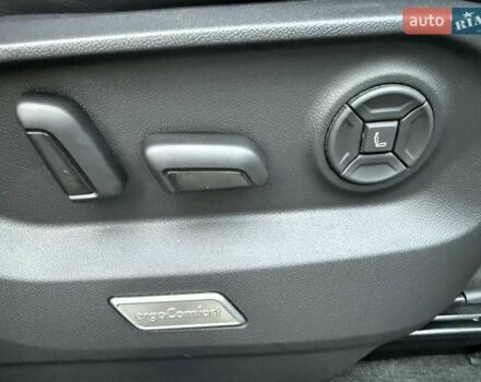 Белый Фольксваген Туарег, объемом двигателя 2.97 л и пробегом 90 тыс. км за 59989 $, фото 35 на Automoto.ua