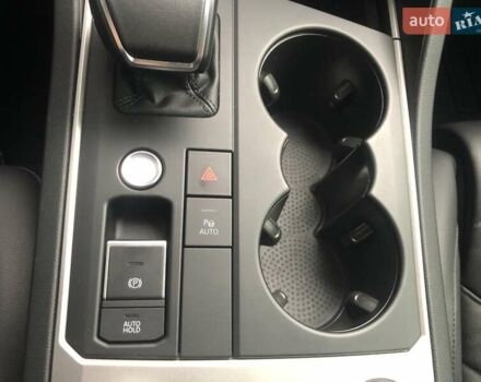 Белый Фольксваген Туарег, объемом двигателя 3 л и пробегом 44 тыс. км за 47000 $, фото 23 на Automoto.ua