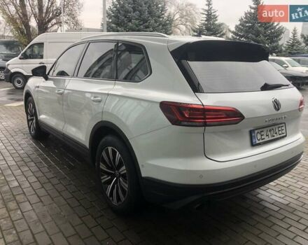Белый Фольксваген Туарег, объемом двигателя 3 л и пробегом 44 тыс. км за 47000 $, фото 6 на Automoto.ua
