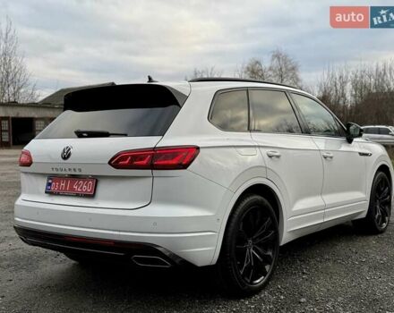 Белый Фольксваген Туарег, объемом двигателя 2.97 л и пробегом 90 тыс. км за 59989 $, фото 14 на Automoto.ua