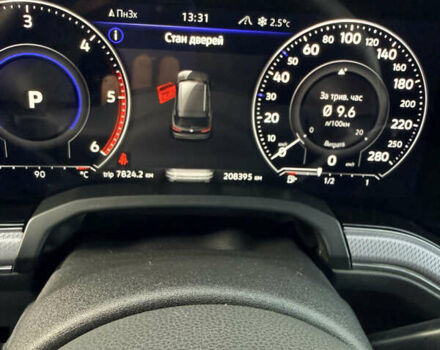 Белый Фольксваген Туарег, объемом двигателя 2.97 л и пробегом 208 тыс. км за 49900 $, фото 6 на Automoto.ua