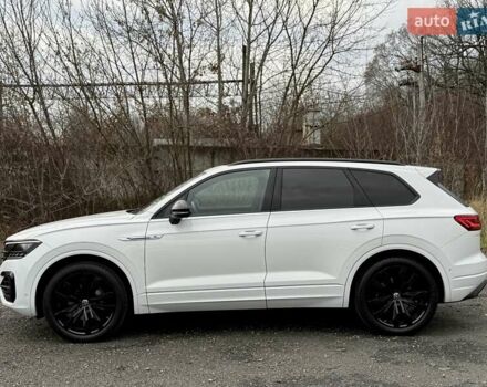 Белый Фольксваген Туарег, объемом двигателя 2.97 л и пробегом 90 тыс. км за 59989 $, фото 5 на Automoto.ua
