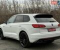 Белый Фольксваген Туарег, объемом двигателя 2.97 л и пробегом 90 тыс. км за 59989 $, фото 4 на Automoto.ua