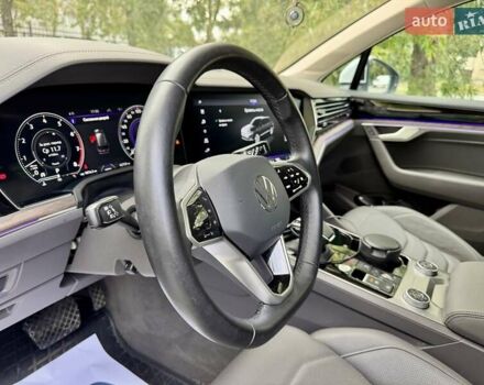 Белый Фольксваген Туарег, объемом двигателя 2.99 л и пробегом 40 тыс. км за 64990 $, фото 27 на Automoto.ua