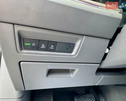 Белый Фольксваген Туарег, объемом двигателя 2.99 л и пробегом 40 тыс. км за 64990 $, фото 26 на Automoto.ua