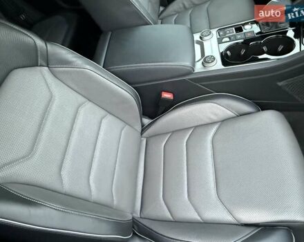 Белый Фольксваген Туарег, объемом двигателя 2.97 л и пробегом 90 тыс. км за 59989 $, фото 32 на Automoto.ua