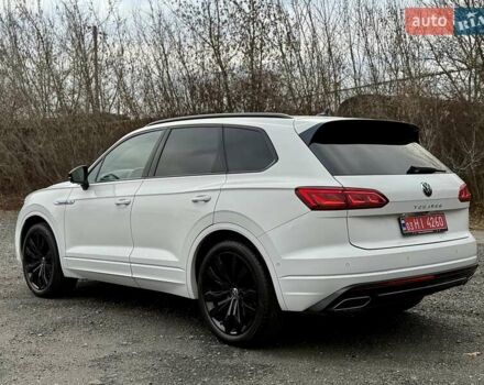 Белый Фольксваген Туарег, объемом двигателя 2.97 л и пробегом 90 тыс. км за 59989 $, фото 3 на Automoto.ua