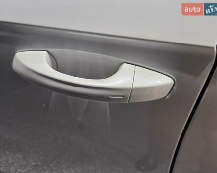 Белый Фольксваген Туарег, объемом двигателя 2.97 л и пробегом 48 тыс. км за 48999 $, фото 5 на Automoto.ua