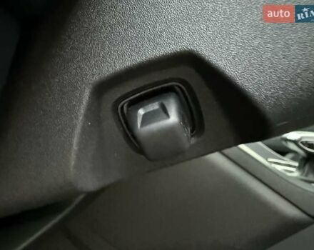 Белый Фольксваген Туарег, объемом двигателя 2.97 л и пробегом 90 тыс. км за 59989 $, фото 61 на Automoto.ua