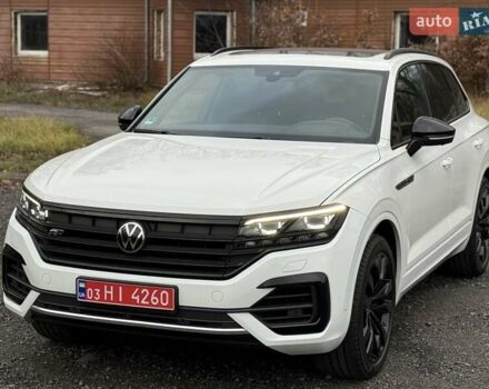 Белый Фольксваген Туарег, объемом двигателя 2.97 л и пробегом 90 тыс. км за 59989 $, фото 2 на Automoto.ua