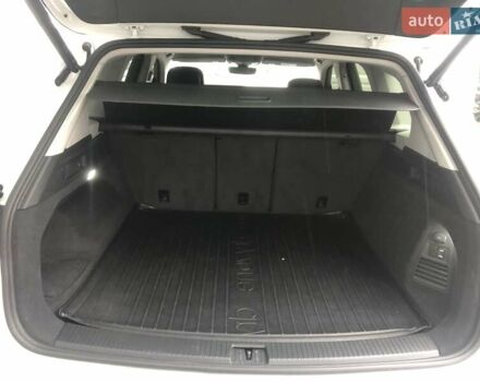 Белый Фольксваген Туарег, объемом двигателя 3 л и пробегом 44 тыс. км за 47000 $, фото 36 на Automoto.ua