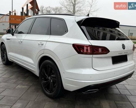 Белый Фольксваген Туарег, объемом двигателя 3 л и пробегом 63 тыс. км за 62999 $, фото 9 на Automoto.ua