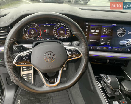 Білий Фольксваген Туарег, об'ємом двигуна 2.99 л та пробігом 88 тис. км за 64000 $, фото 15 на Automoto.ua