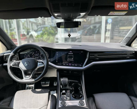 Білий Фольксваген Туарег, об'ємом двигуна 2.99 л та пробігом 26 тис. км за 69999 $, фото 20 на Automoto.ua