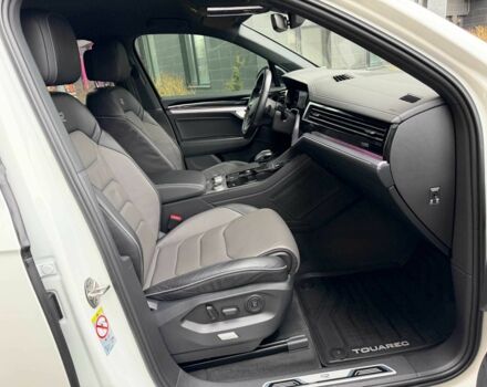 Білий Фольксваген Туарег, об'ємом двигуна 3 л та пробігом 63 тис. км за 62999 $, фото 15 на Automoto.ua