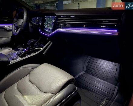 Белый Фольксваген Туарег, объемом двигателя 3 л и пробегом 63 тыс. км за 62999 $, фото 35 на Automoto.ua