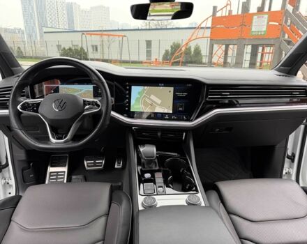 Білий Фольксваген Туарег, об'ємом двигуна 3 л та пробігом 63 тис. км за 62999 $, фото 18 на Automoto.ua