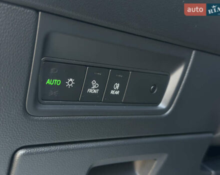 Білий Фольксваген Туарег, об'ємом двигуна 2.99 л та пробігом 26 тис. км за 69999 $, фото 32 на Automoto.ua