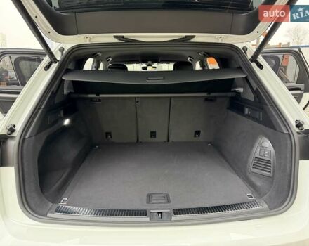 Белый Фольксваген Туарег, объемом двигателя 3 л и пробегом 63 тыс. км за 62999 $, фото 30 на Automoto.ua