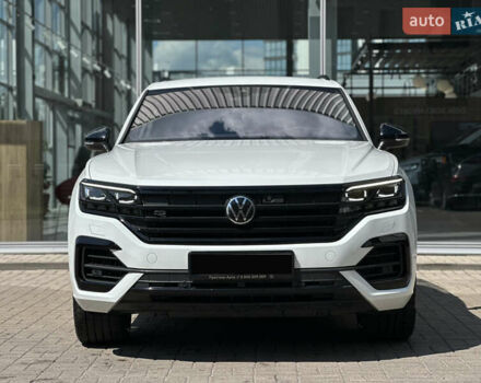 Білий Фольксваген Туарег, об'ємом двигуна 2.99 л та пробігом 26 тис. км за 69999 $, фото 1 на Automoto.ua