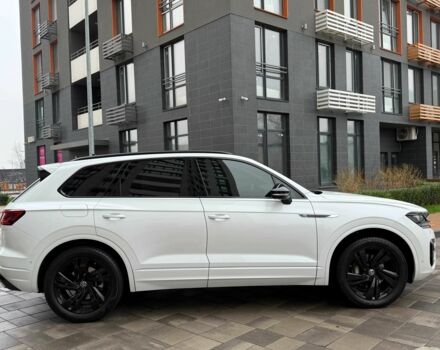 Білий Фольксваген Туарег, об'ємом двигуна 3 л та пробігом 63 тис. км за 62999 $, фото 6 на Automoto.ua