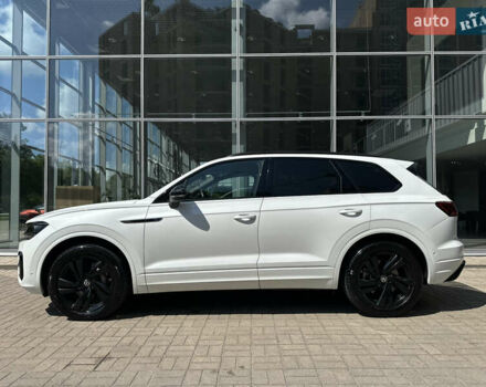 Білий Фольксваген Туарег, об'ємом двигуна 2.99 л та пробігом 26 тис. км за 69999 $, фото 10 на Automoto.ua