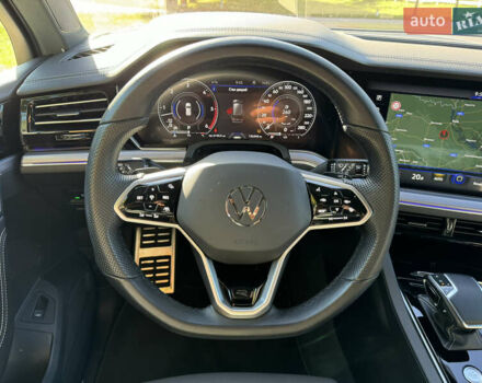 Белый Фольксваген Туарег, объемом двигателя 2.97 л и пробегом 135 тыс. км за 65700 $, фото 17 на Automoto.ua